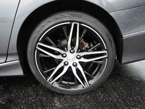 Certified 2022 Honda Accord Touring image 28