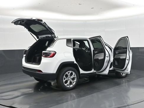 Used 2025 Jeep Compass Sport AWD/4WD image 48