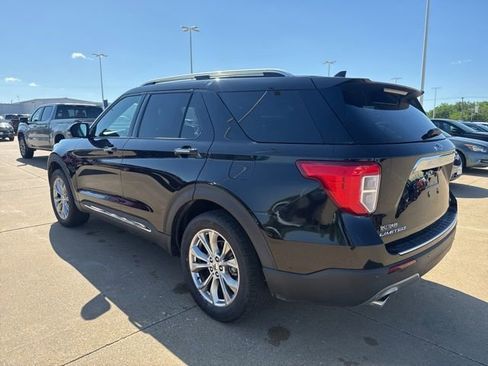 Used 2020 Ford Explorer Limited AWD/4WD image 5
