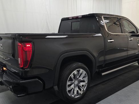 Used 2023 GMC Sierra 1500 Denali AWD/4WD image 3