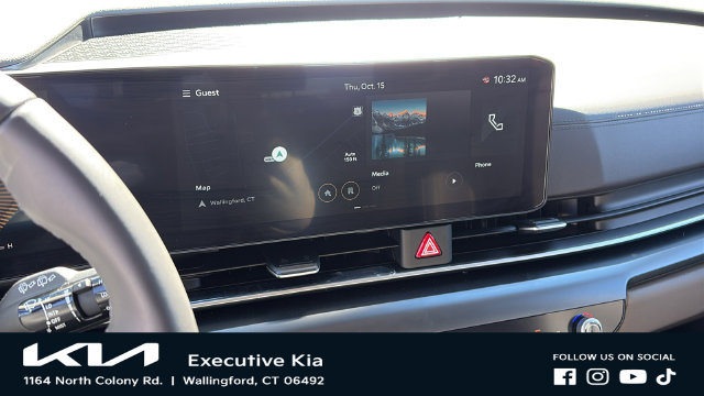 Certified 2026 Kia Carnival FWD image 16