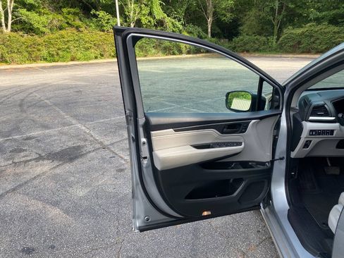 Used 2019 Honda Odyssey Touring image 14