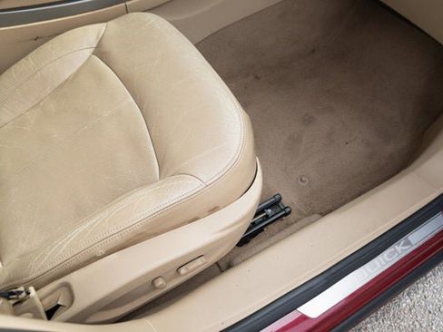 Used 2011 Buick LaCrosse CXS image 40