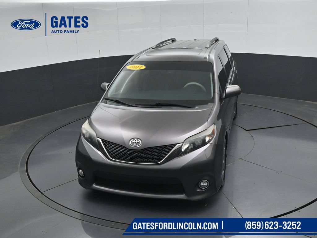 Used 2014 Toyota Sienna SE FWD image 47