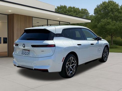 Used 2026 BMW iX xDrive45 w/ Climate Comfort Package image 8