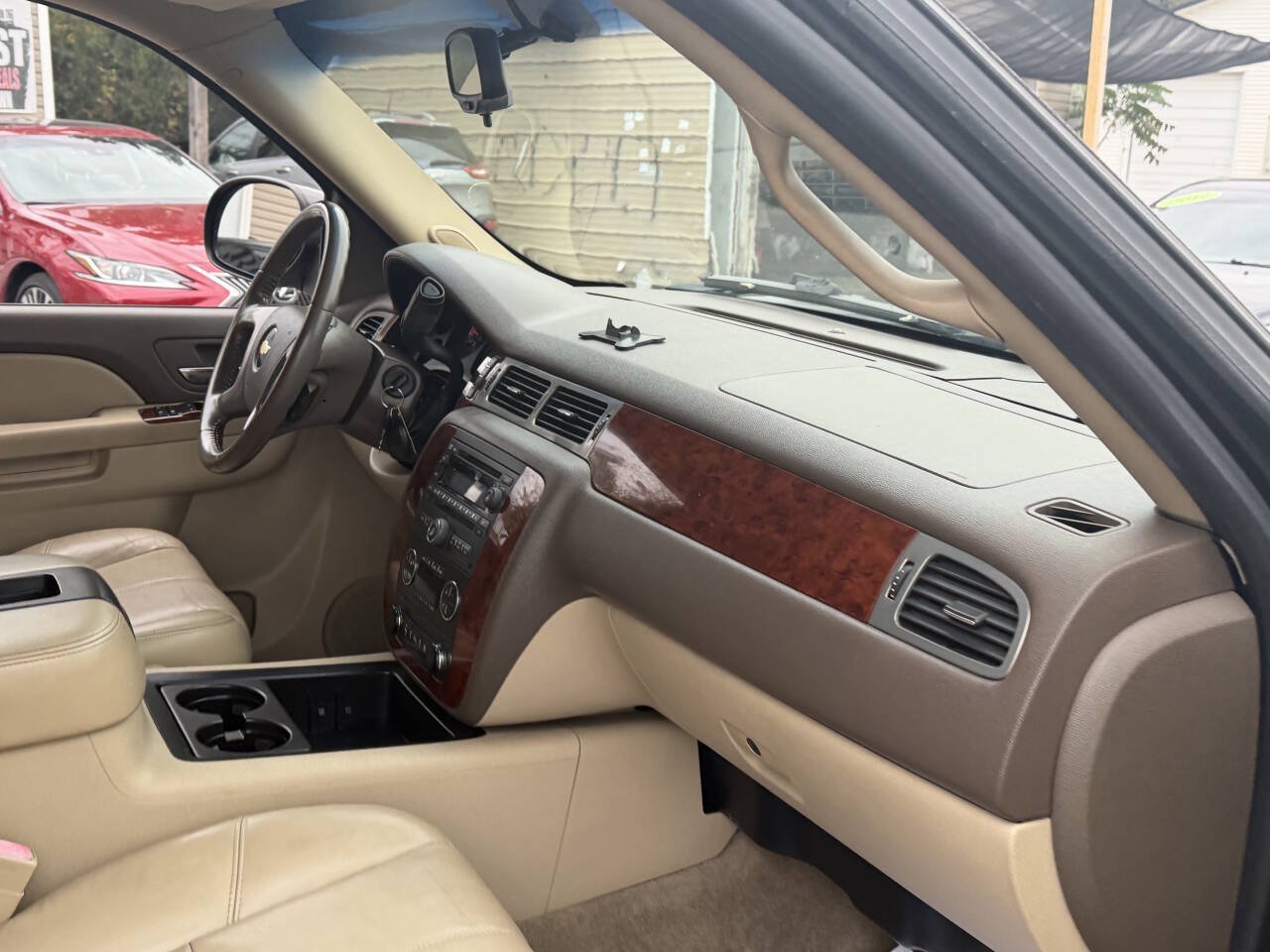 Used 2010 Chevrolet Tahoe LT AWD/4WD image 15