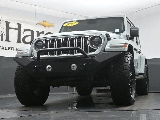 Used 2024 Jeep Wrangler Unlimited Sahara w/ Technology Group AWD/4WD image 61