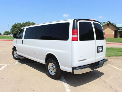 Used 2020 Chevrolet Express 3500 LT w/ LT Preferred Equipment Group RWD image 3