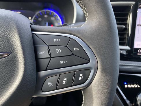 New 2026 Chrysler Pacifica Select image 14