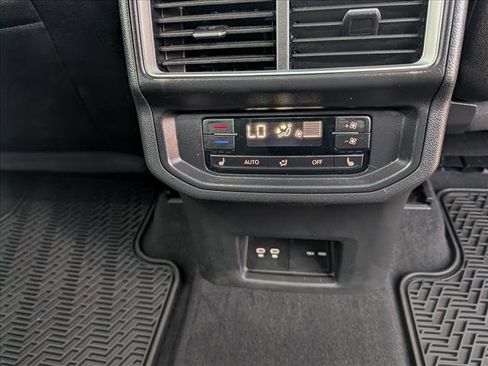 Certified 2025 Volkswagen Atlas SEL Premium R-Line image 18