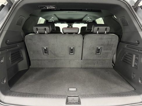 Used 2024 Chevrolet Traverse RS image 27