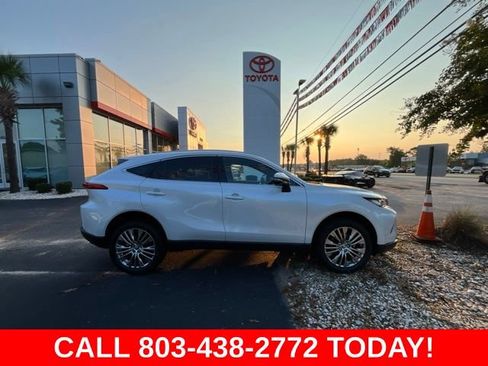 Used 2023 Toyota Venza Limited AWD/4WD image 2