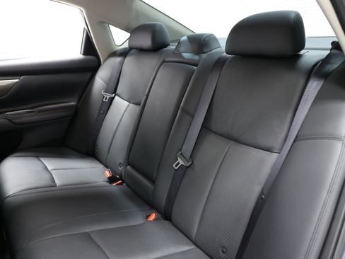 Used 2015 Nissan Altima 3.5 SL image 3