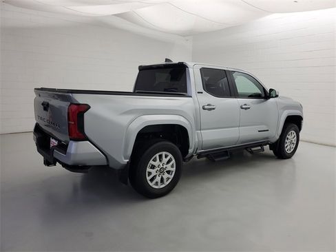 Used 2024 Toyota Tacoma SR5 image 5
