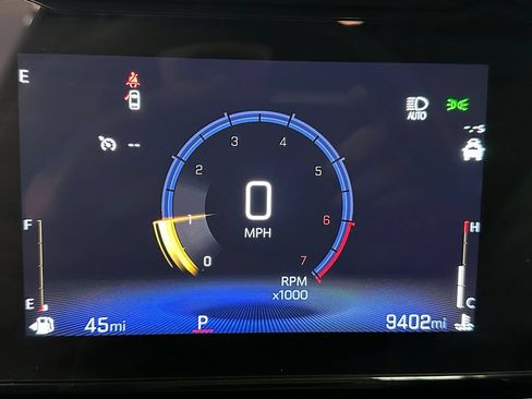 Used 2025 Chevrolet Trax ACTIV w/ Sunroof Package FWD image 30