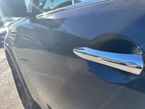 Used 2019 Nissan Armada Platinum w/ Captain's Chairs Package image 4