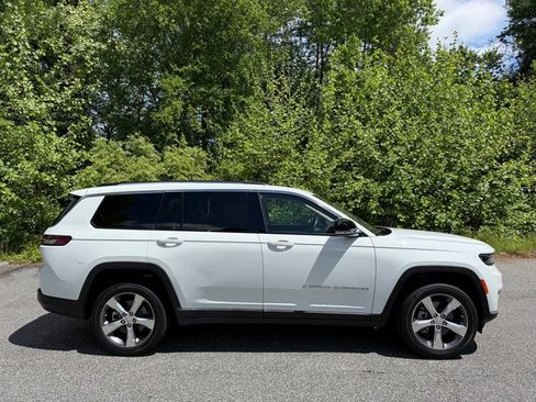 Used 2022 Jeep Grand Cherokee L Limited AWD/4WD image 5