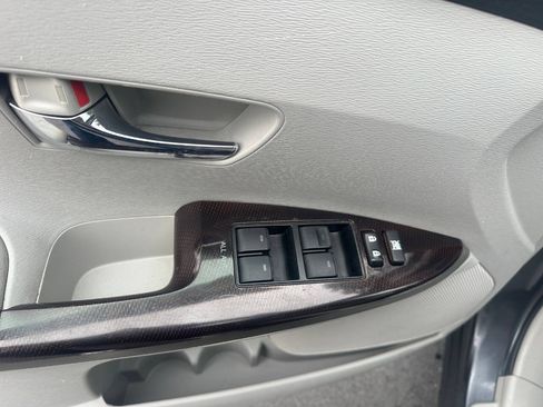 Used 2010 Toyota Venza FWD image 15