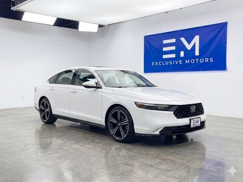 Used 2024 Honda Accord Sport image 1