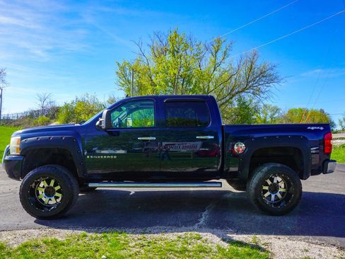 Used 2007 Chevrolet Silverado 1500 LTZ w/ Safety Package AWD/4WD image 7