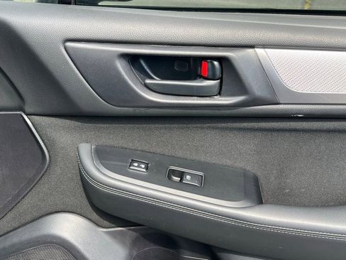 Used 2019 Subaru Outback 2.5i AWD/4WD image 19