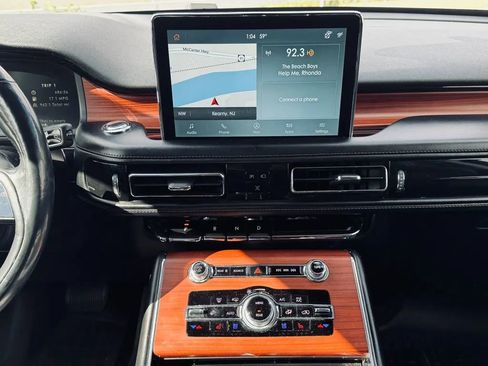 Used 2021 Lincoln Aviator Reserve w/ Equipment Group 202A image 15