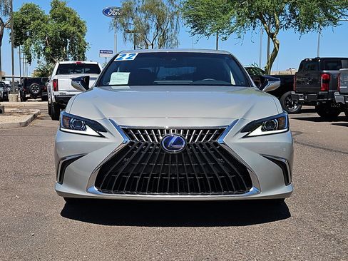 Used 2022 Lexus ES 300h w/ Premium Package FWD image 2