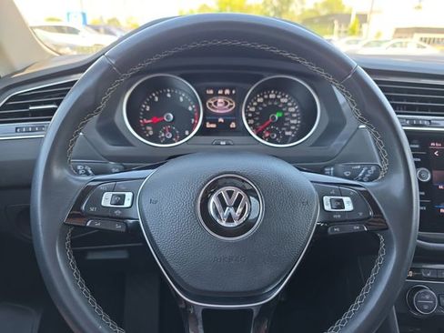 Used 2021 Volkswagen Tiguan SE AWD/4WD image 18