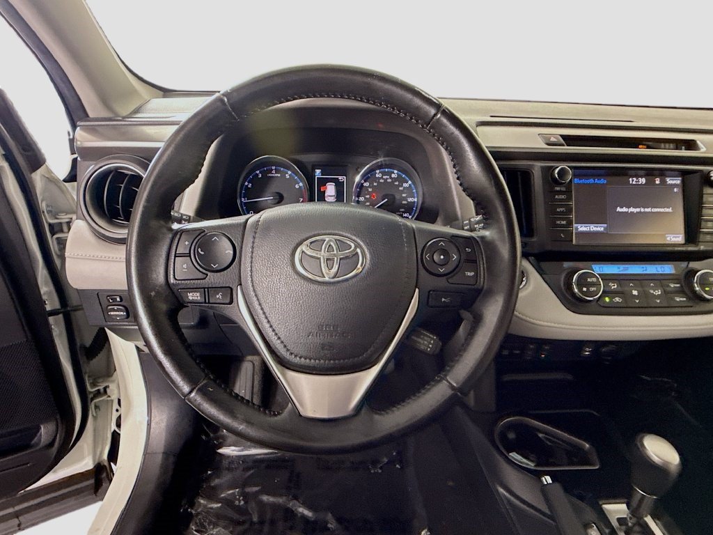 Used 2018 Toyota RAV4 Limited FWD image 12