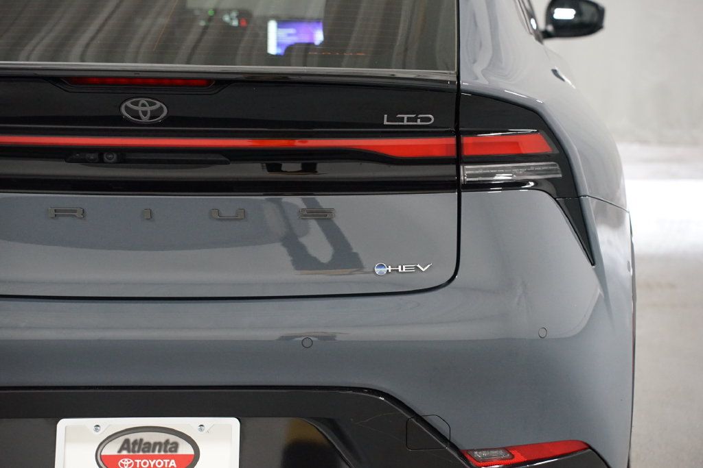 Used 2024 Toyota Prius Limited w/ Limited Premium Package FWD image 10