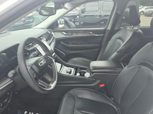Used 2022 Jeep Grand Cherokee Limited 4xe AWD/4WD image 5