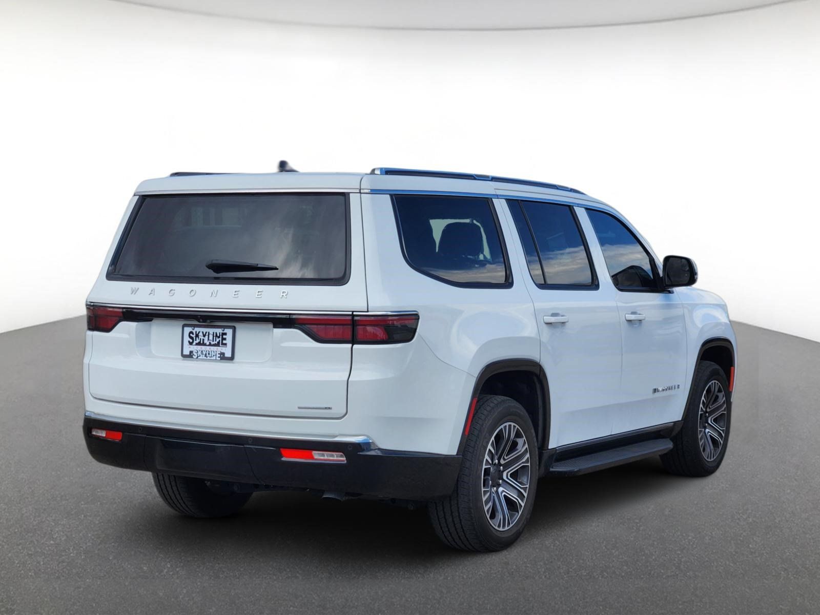Used 2024 Jeep Wagoneer Series II AWD/4WD image 3