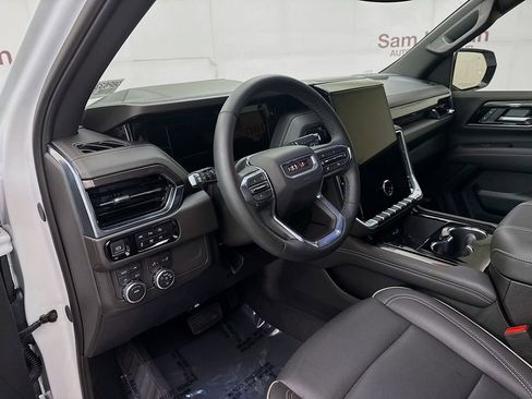 Used 2025 GMC Yukon XL Elevation AWD/4WD image 11