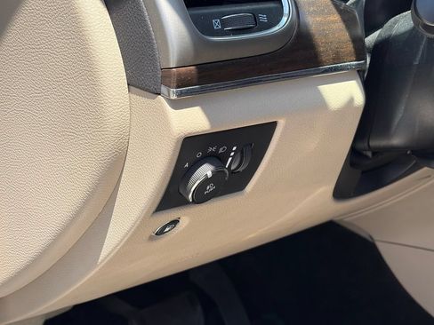 Used 2015 Jeep Grand Cherokee Limited w/ Trailer Tow Group IV RWD image 6