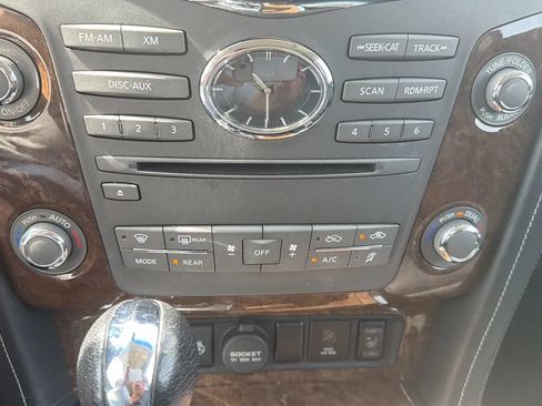 Used 2017 INFINITI QX80 2WD w/ Driver Assistance Package image 18