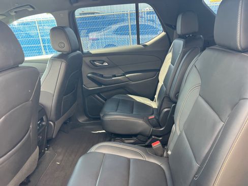 Used 2022 Chevrolet Traverse LT AWD/4WD image 19