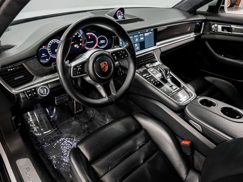 Used 2018 Porsche Panamera Turbo Sport Turismo AWD/4WD image 19