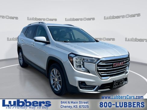 Used 2022 GMC Terrain SLT FWD image 1
