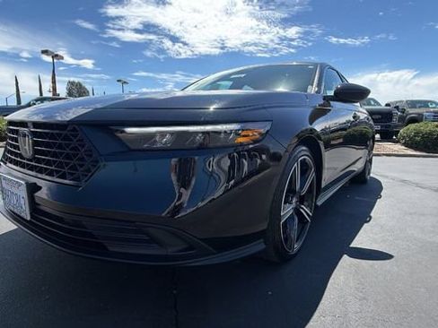 Used 2023 Honda Accord Sport image 9