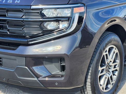 New 2026 Ford Expedition Active RWD image 6