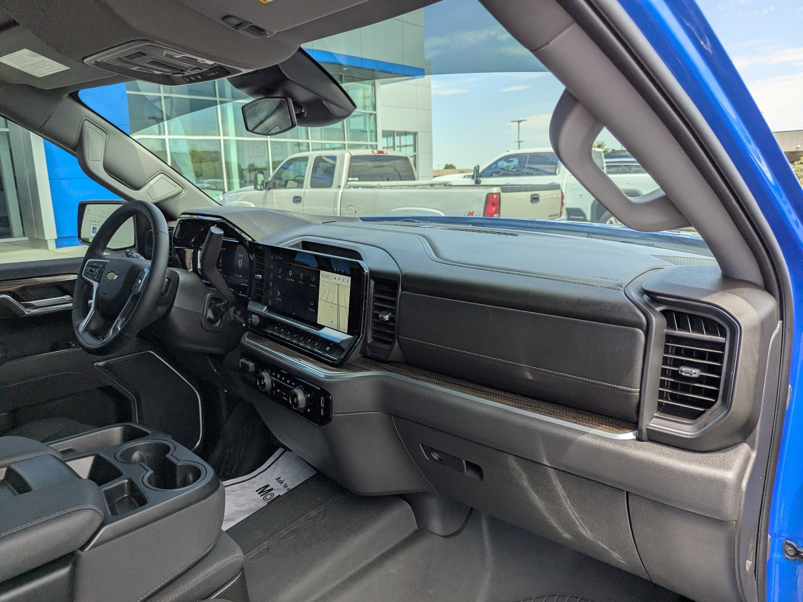 Used 2026 Chevrolet Silverado 1500 LT AWD/4WD image 44