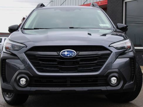 Used 2025 Subaru Outback Onyx Edition AWD/4WD image 3