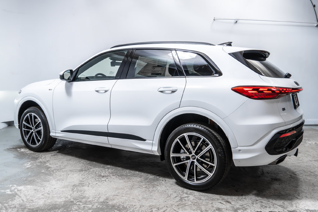 New 2026 Audi Q5 Premium Plus AWD/4WD image 2
