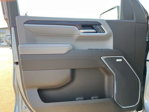 Used 2025 GMC Sierra 1500 SLT w/ SLT Premium Plus Package image 9