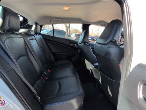 Used 2021 Toyota Prius L Eco image 21