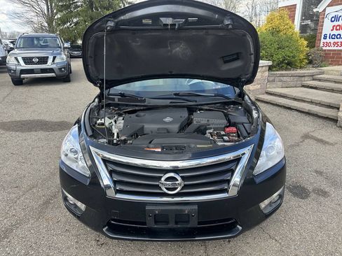 Used 2015 Nissan Altima 2.5 SV FWD image 12