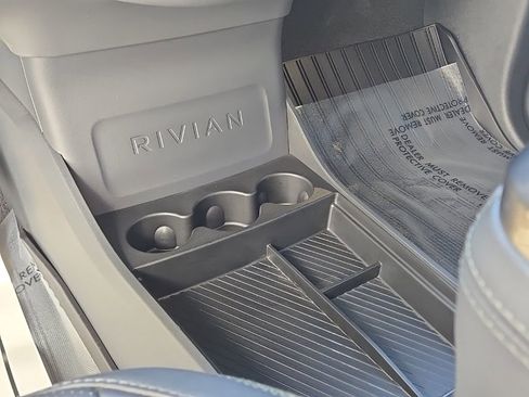 Used 2023 Rivian R1S Launch Edition image 44