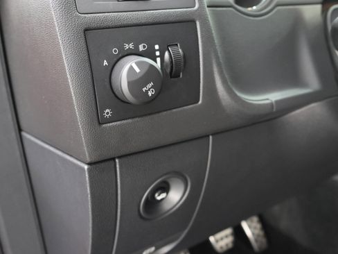 Used 2009 Dodge Challenger R/T RWD image 39