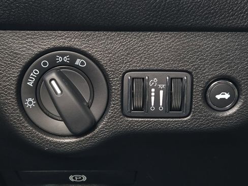 Used 2023 Dodge Challenger R/T w/ Blacktop Package image 17