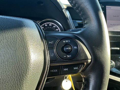 Used 2023 Toyota Camry SE image 16